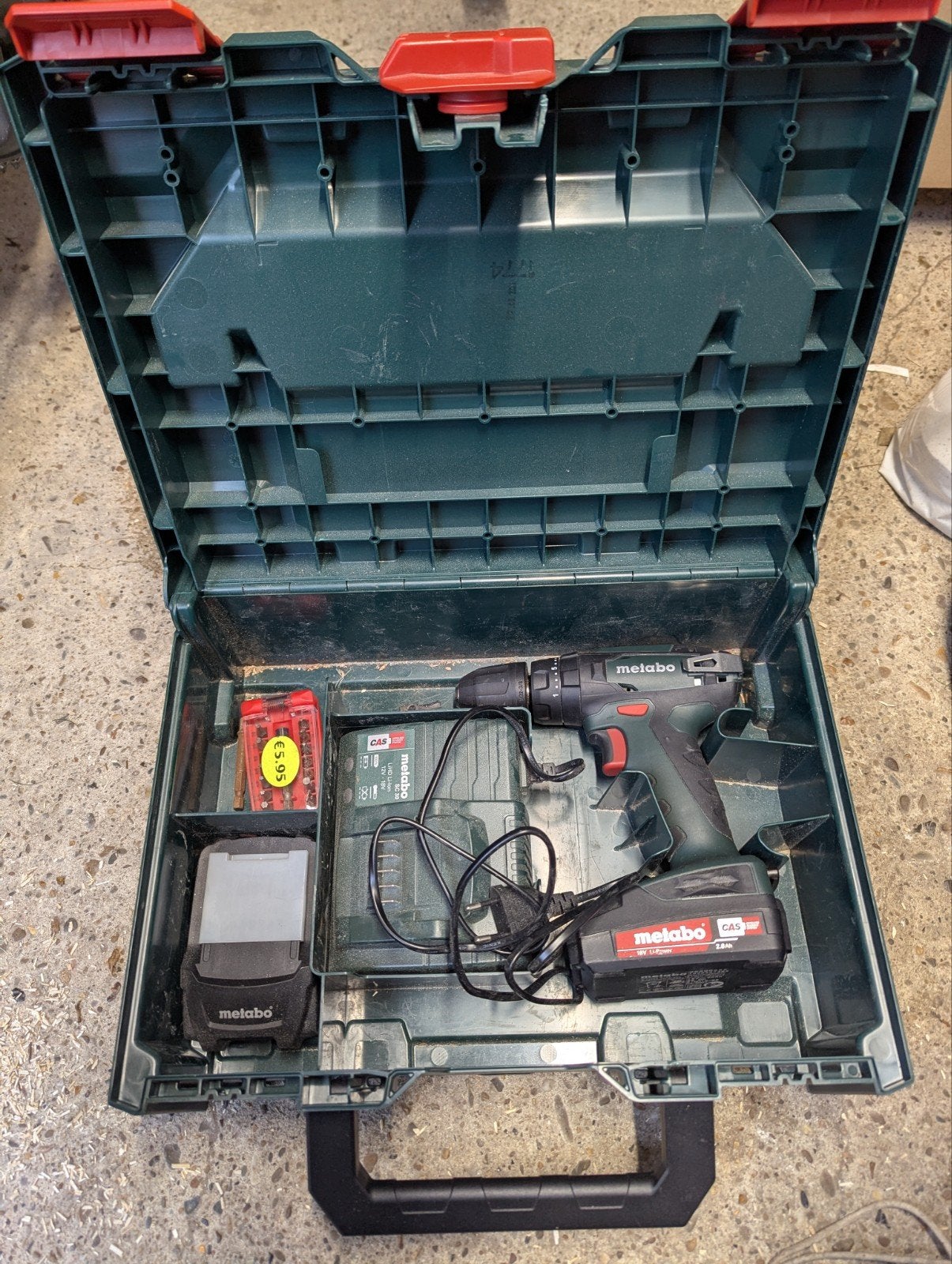 Metabo SB 18 Klopboormachine met 2 Accu's en Lader, Ophalen, Gebruikt, Boor- en Schroefmachine, Minder dan 400 watt