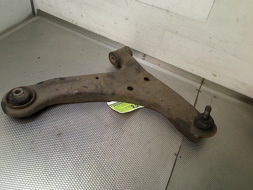 Draagarm Rechts Voor Suzuki Grand Vitara II (JT) 2013, Gebruikt, Suzuki Deutschland GmbH, Kontakt@suzuki.de, Suzuki-Allee 7, Bensheim 64625, , Duitsland