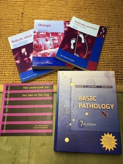 Studieboeken Geneeskunde , alles in 1 koop voor prijs 25 eur, Ophalen of Verzenden, Beta, Zo goed als nieuw, HBO