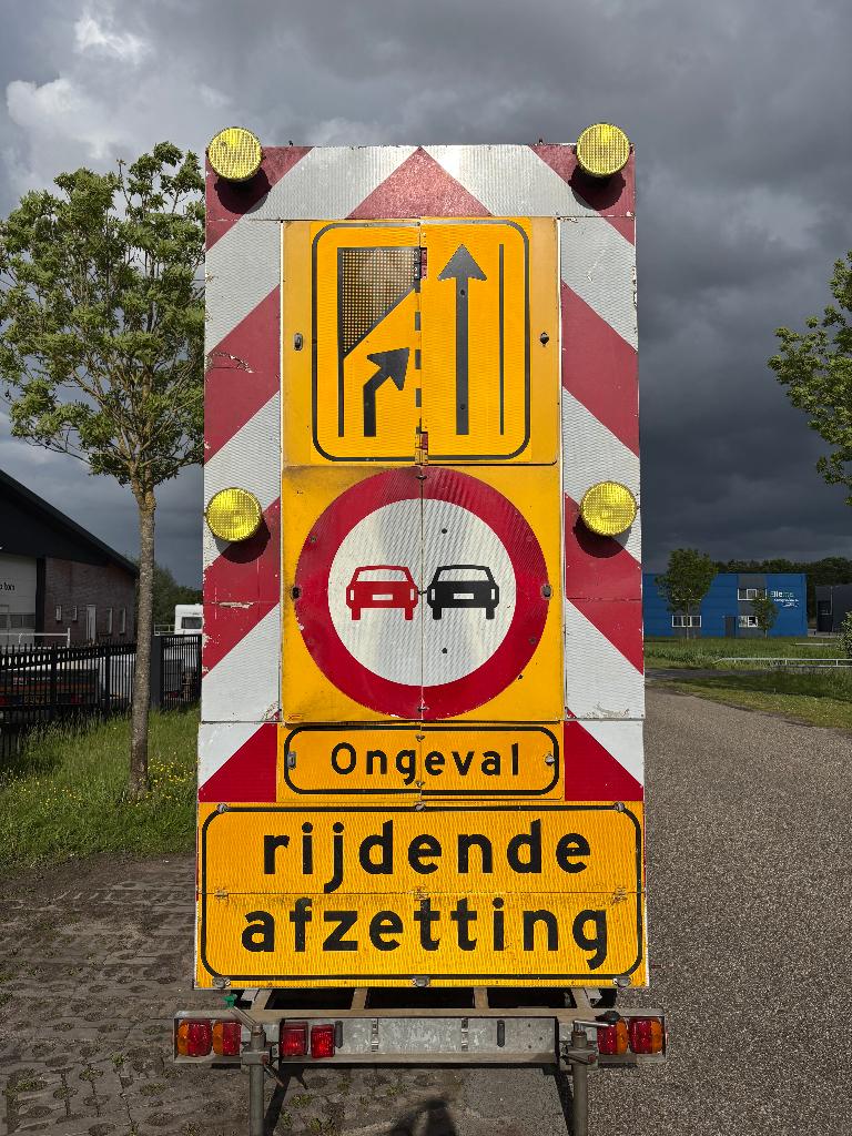 Te koop Actiewagen, pijlwagen, werk aan de weg, Auto diversen, Aanhangers en Bagagewagens, Ophalen, Zo goed als nieuw