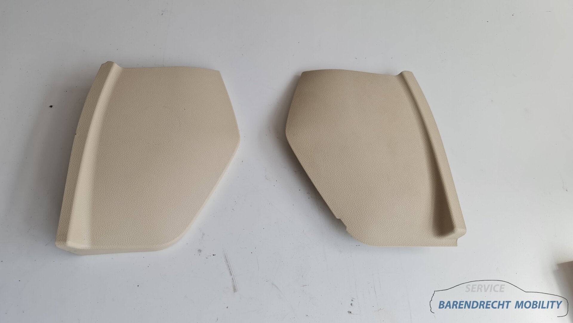 Afdekkap L+R W209 CLK Mercedes A2096800423 RHD origineel geb, Auto-onderdelen, Dashboard en Schakelaars, Gebruikt, Mercedes-Benz AG