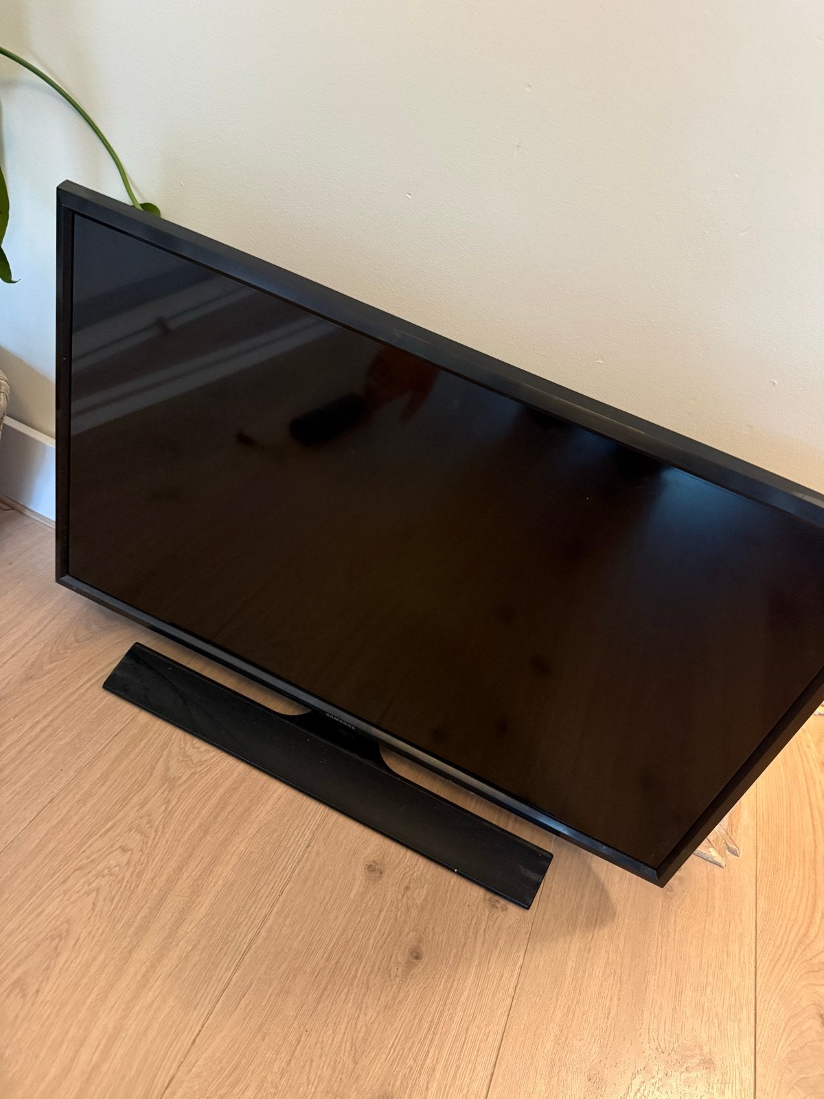 Samsung 28 inch TV - Ideaal voor slaapkamer/studentenkamer, Audio, Tv en Foto, Televisies, Ophalen, Gebruikt, 50 Hz, Samsung