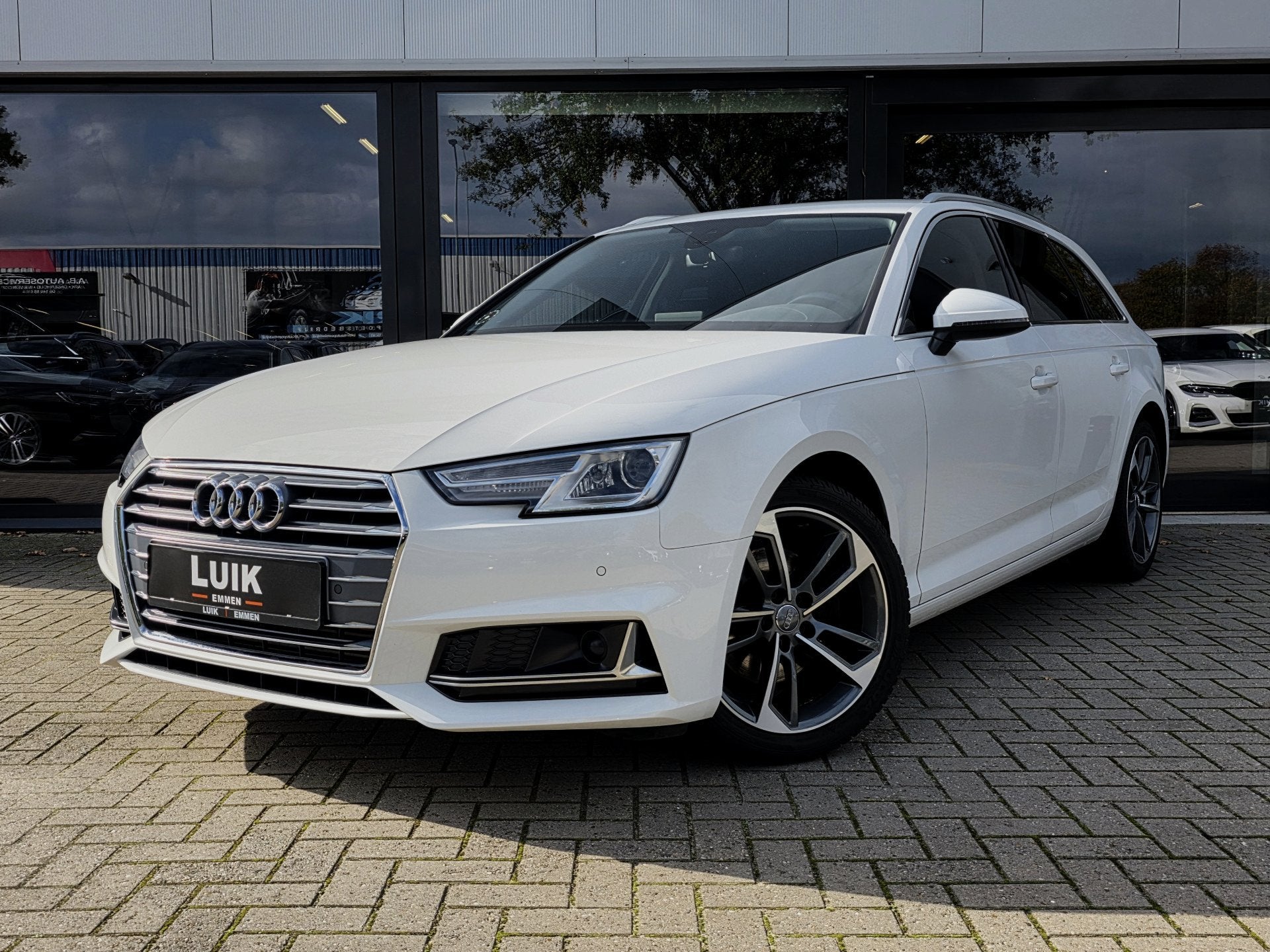 Audi A4 Avant 2.0 TFSI MHEV Sport Lease Edition + CAMERA + L, Dealer onderhouden, Gebruikt, Zwart, 1984 cc
