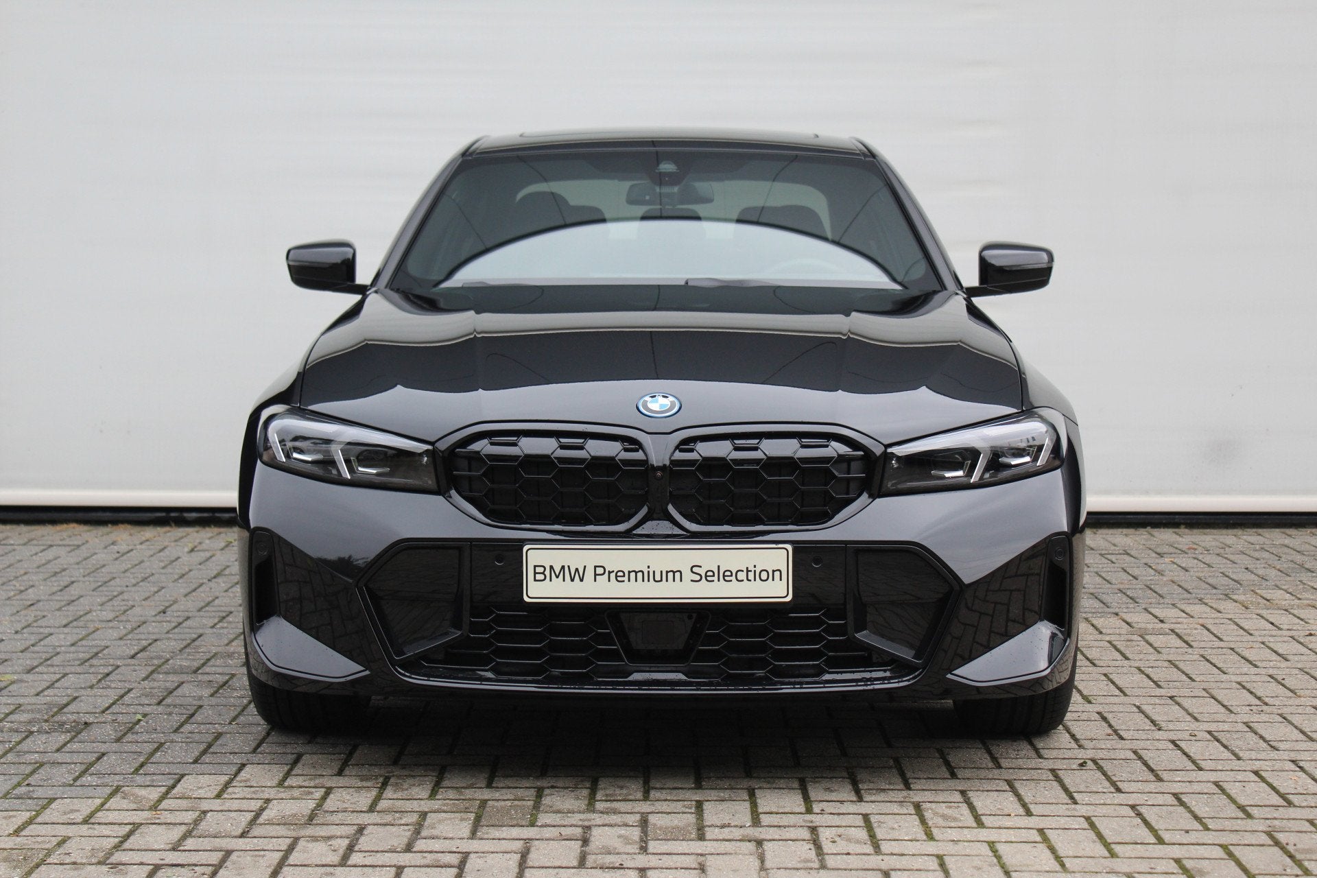 BMW 3 Serie 330e M Sport Automaat / Schuif-kanteldak / M Spo, Automaat, Achterwielaandrijving, Euro 6, 4 cilinders