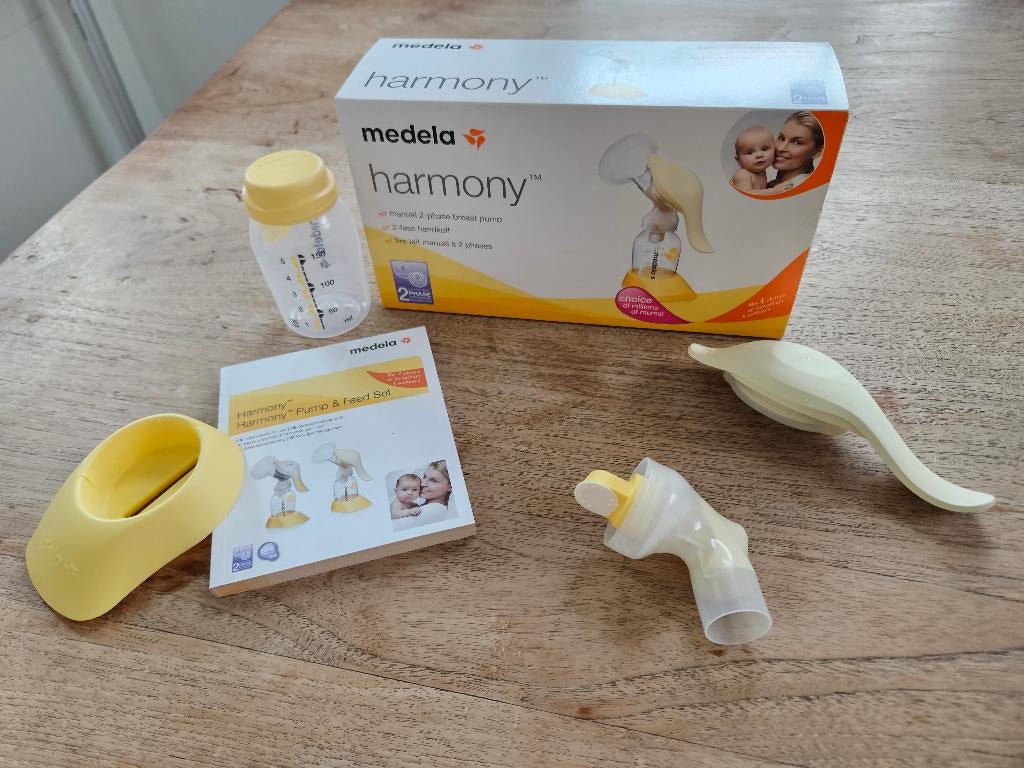 Medela Harmony handkolf (+ toebehoren), Ophalen, Zo goed als nieuw, Borstkolf