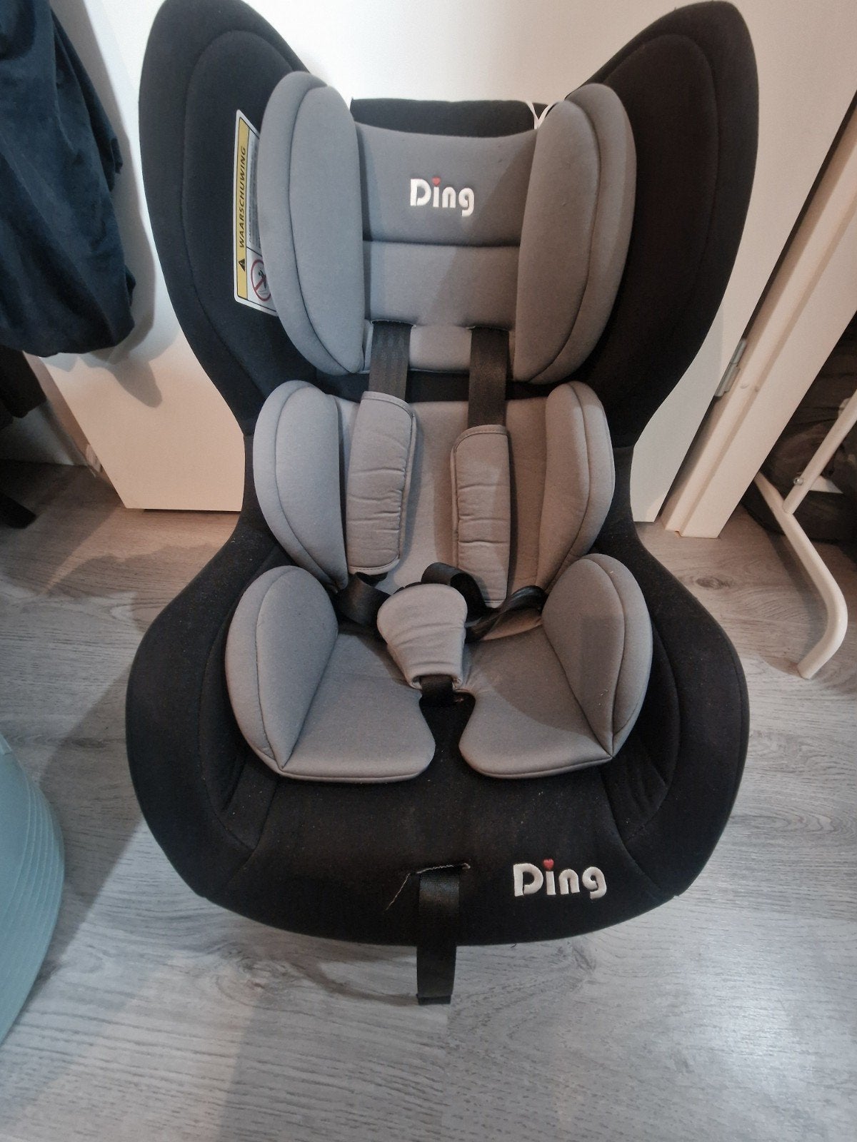 Ding autostoel - Zwart/Grijs - Gebruikt, Kinderen en Baby's, Autostoeltjes, 0 t/m 18 kg, Zijbescherming, Ophalen, Overige merken
