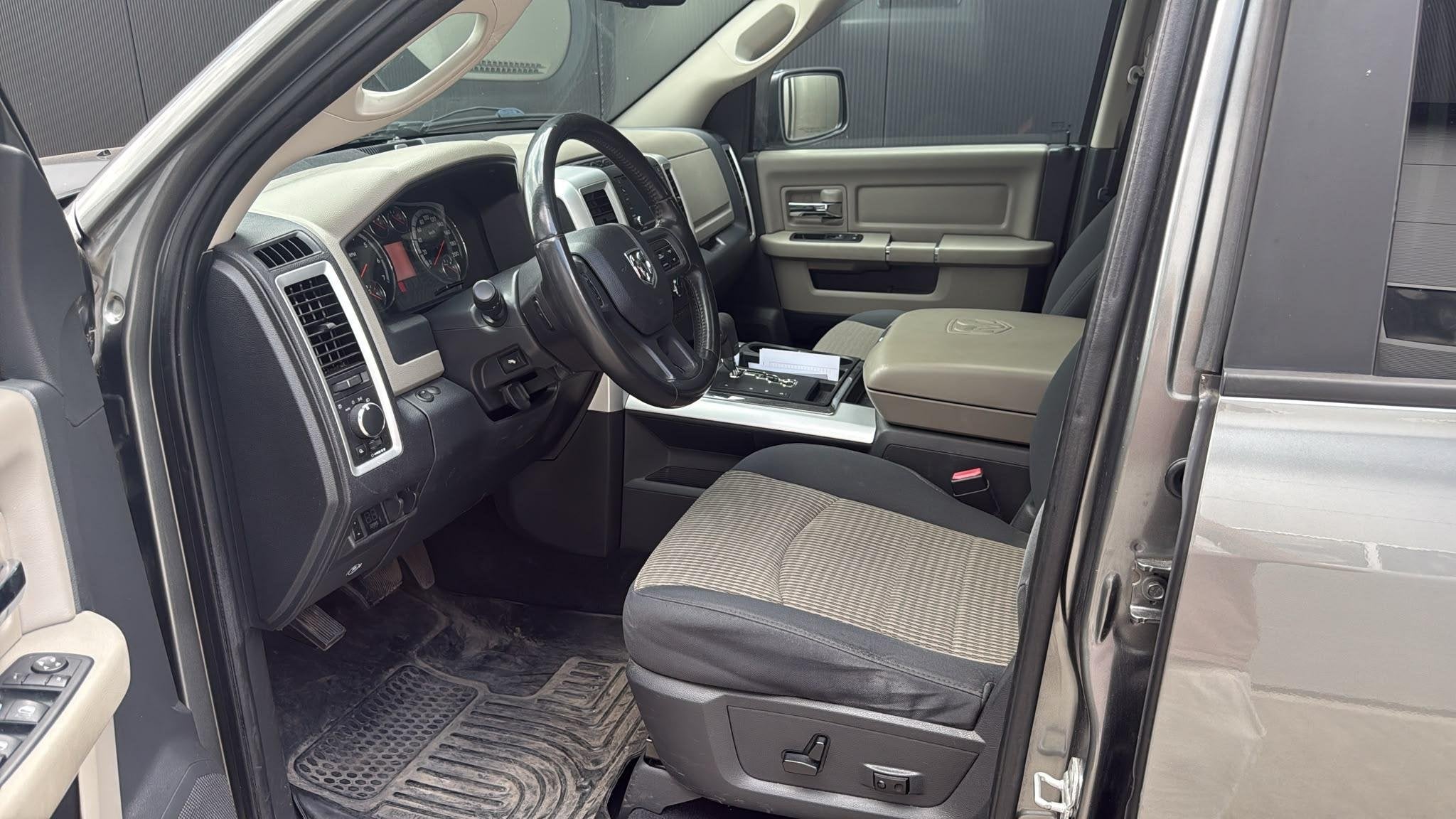 Dodge Ram 1500 5.7 V8 4x4 Quad Cab 6'4 LPG NIEUWE APK, Automaat, Euro 5, Stof, Gebruikt
