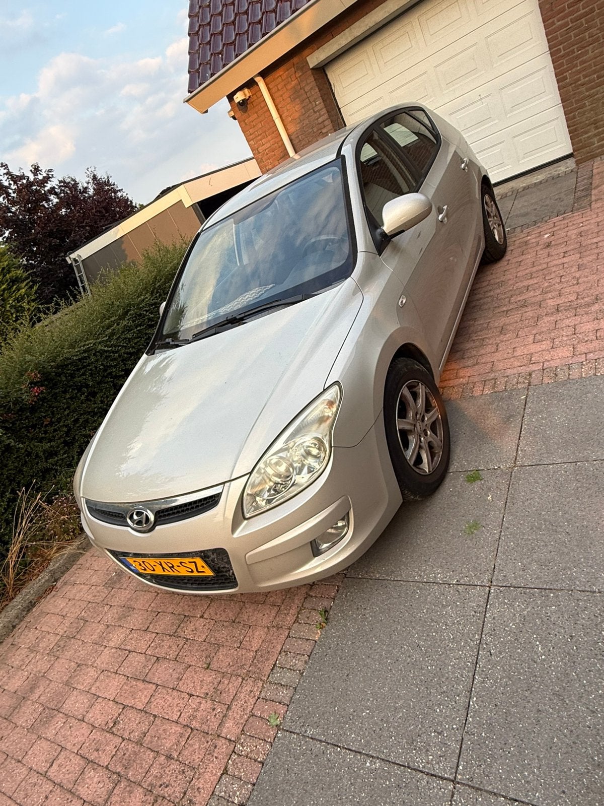 Hyundai i30 1.6 I Cvvt 5DR 2007 Grijs, Auto's, Voorwielaandrijving, 1591 cc, 4 cilinders, 122 pk