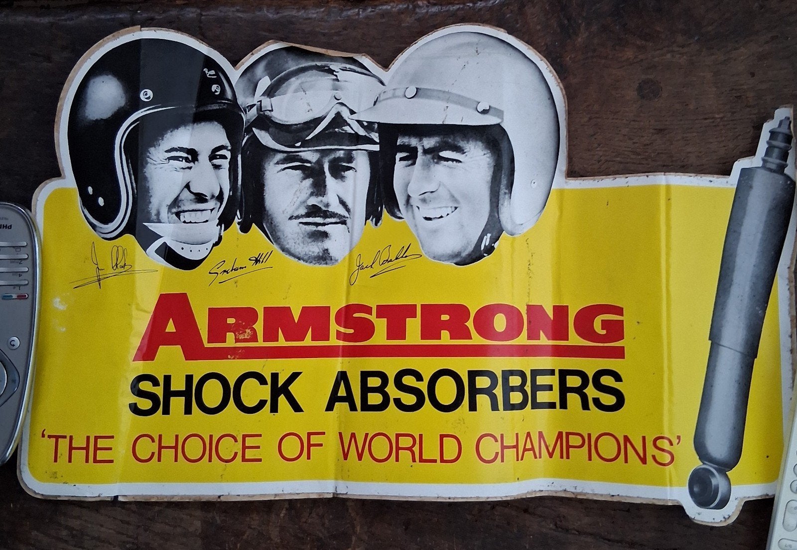 Grote 55 cm Vintage reclame sticker  Armstrong Schokdempers, Ophalen of Verzenden, Gebruikt, Reclamebord