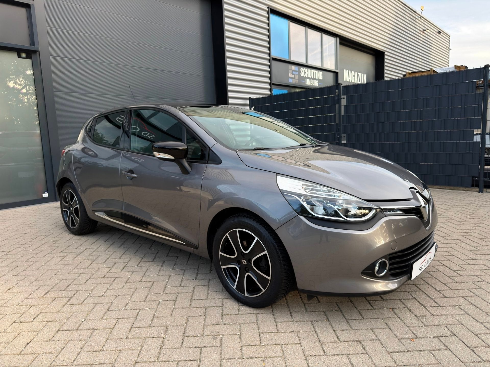 Foto 4 van Renault Clio 0.9 TCe Dynamique|Airco|Pano|Camera|Keyless|NAP