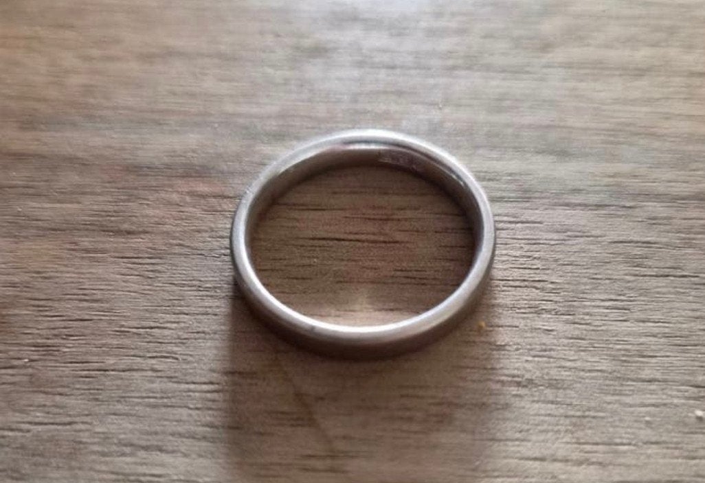 14 Karaat Witgouden Ring - 20 mm diameter, Sieraden, Tassen en Uiterlijk, Ringen, Ophalen, 19 tot 20, Zo goed als nieuw, Dame of Heer