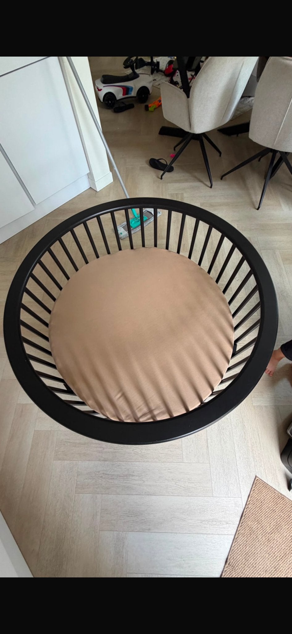 Bopita Ronde Box Zwart met Matras – Zo goed als nieuw, Kinderen en Baby's, Boxen, Ophalen of Verzenden, Zo goed als nieuw, Rond