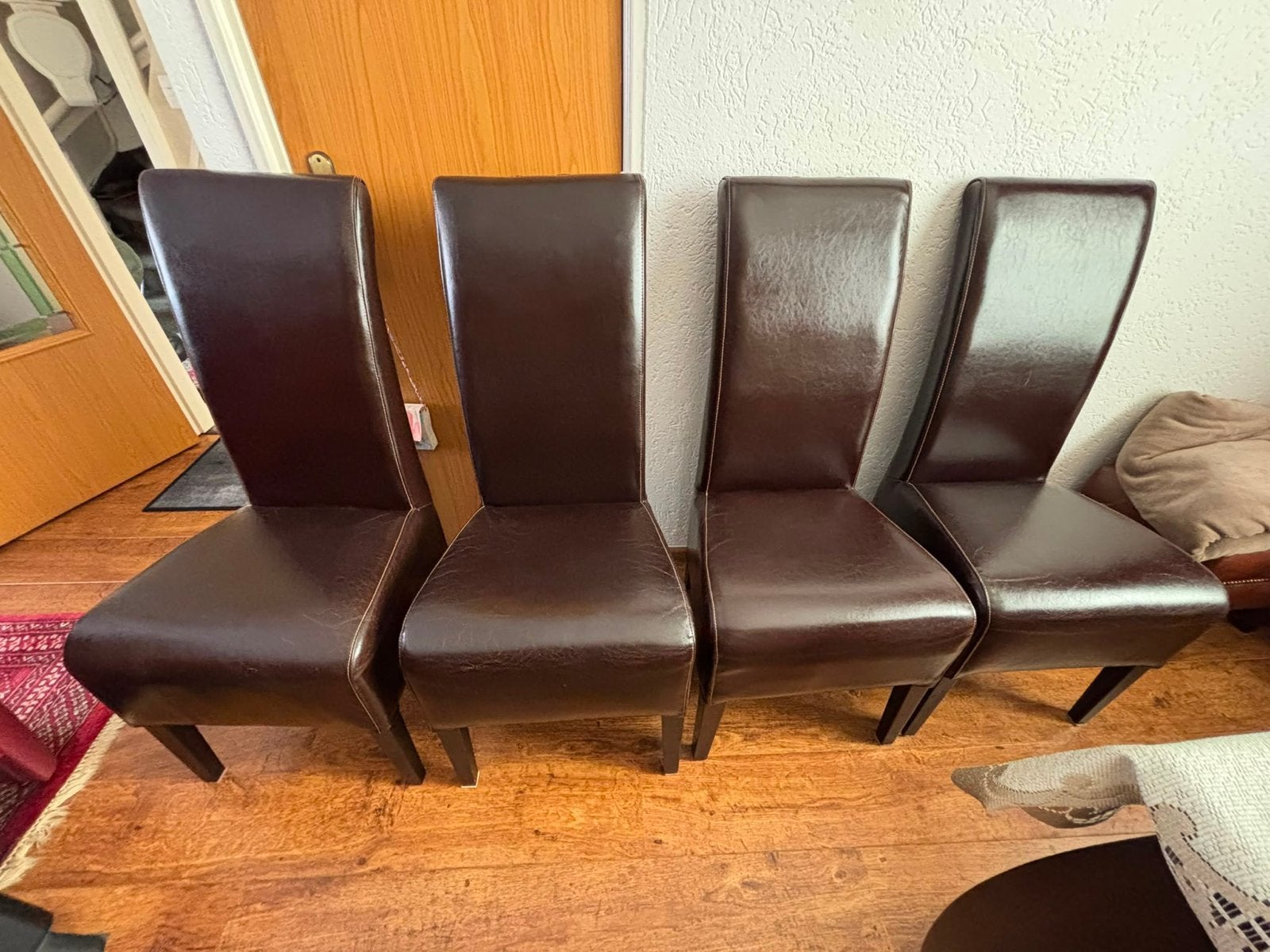 4 Bruine Rundlederen Eetkamerstoelen - Hoogte 109 cm, Huis en Inrichting, Stoelen, Ophalen, Gebruikt, Bruin, Leer