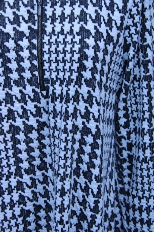 Jurk zwart/ offwhite Yoek mt 42/44 Vaste prijs, Kleding | Dames, Yoek, Zwart, Maat 42/44 (L), Ophalen of Verzenden
