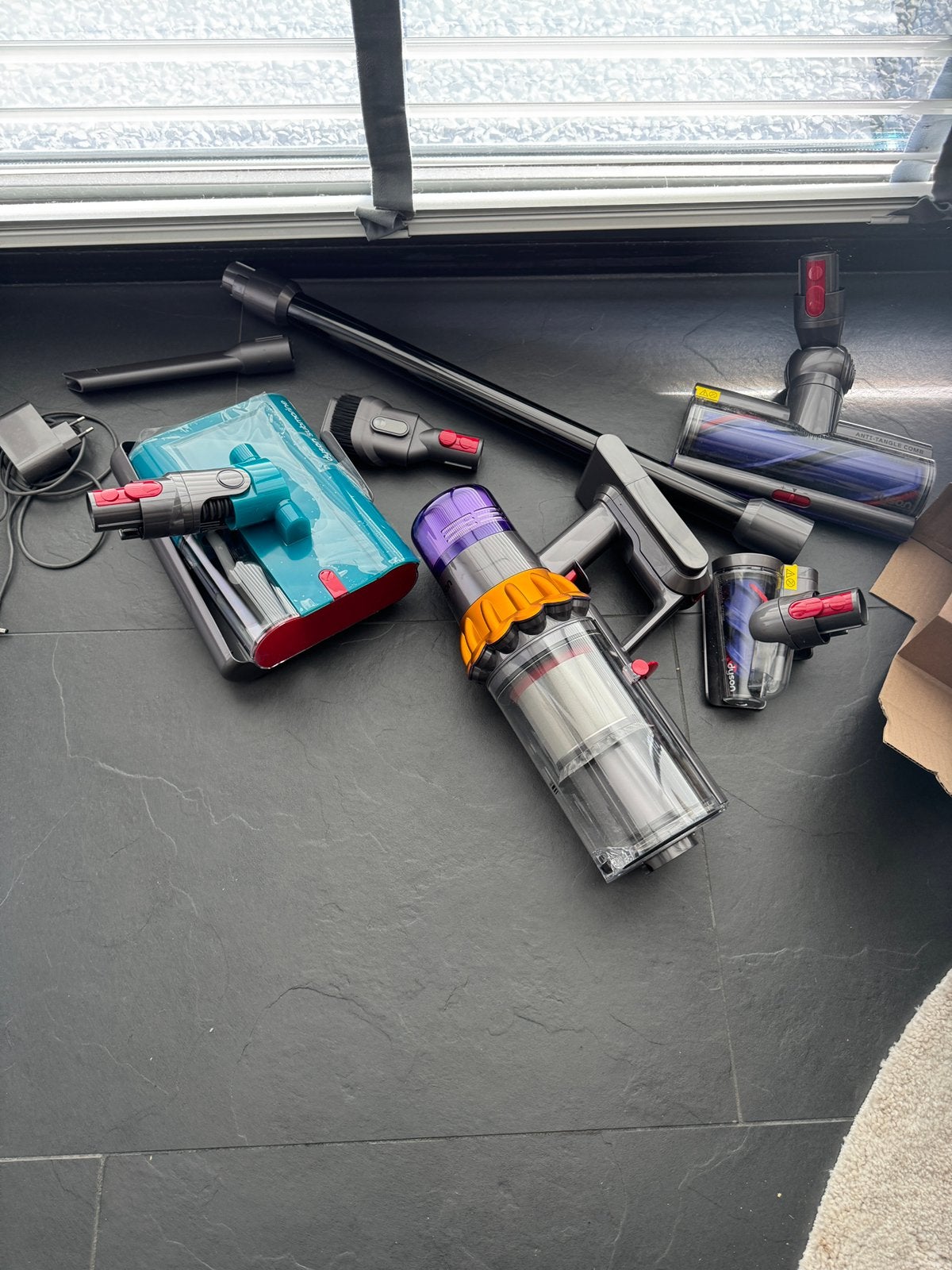Dyson V15 Detect Submarine, Ophalen of Verzenden, Zo goed als nieuw, Bedienbaar via app, Dyson