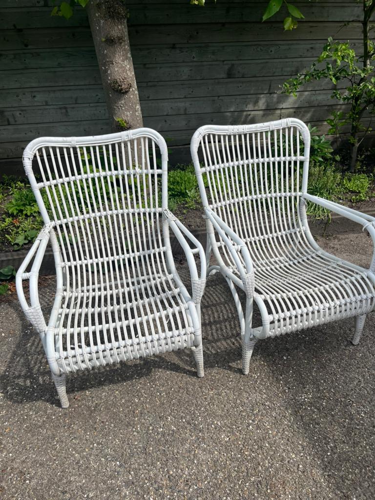 2 Hippe/ Trendy WItte Tuinstoelen Gebruikt, Ophalen, Gebruikt