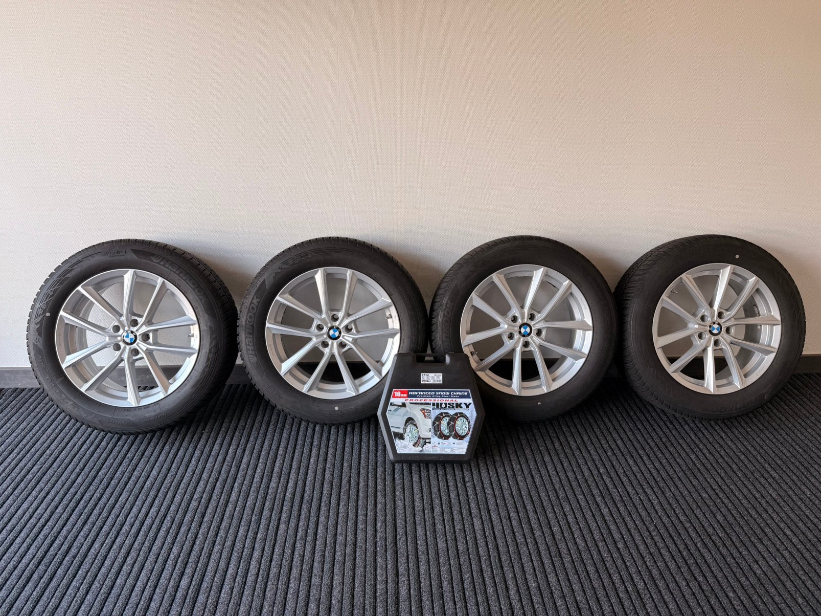 Originele Bmw velgen 18 inch met z.g.a.n winterbanden, Auto-onderdelen, 18 inch, Gebruikt, Banden en Velgen, Personenwagen