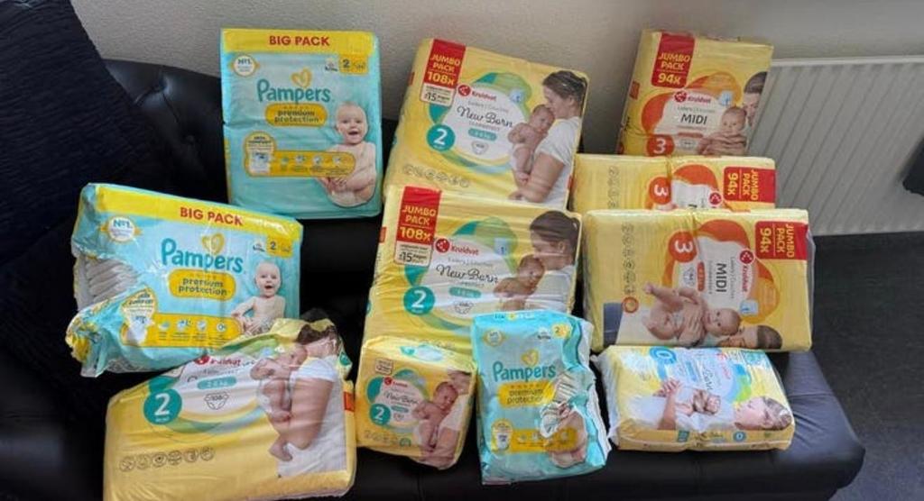 Grote partij luiers: Pampers en Kruidvat (maten 2 en 3), Ophalen