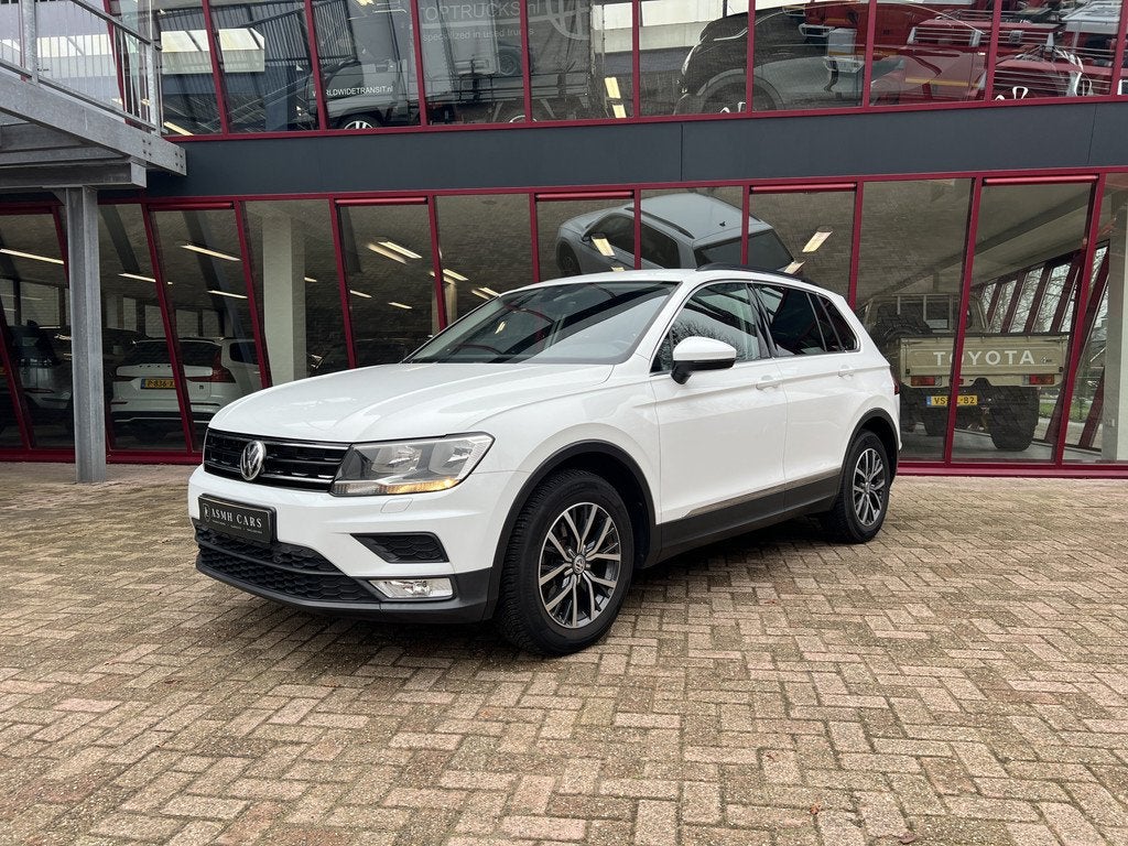 Volkswagen Tiguan 1.4 TSI ACT Highline | ACC | Navi | PDC |, Stof, 4 cilinders, 150 pk, Wit