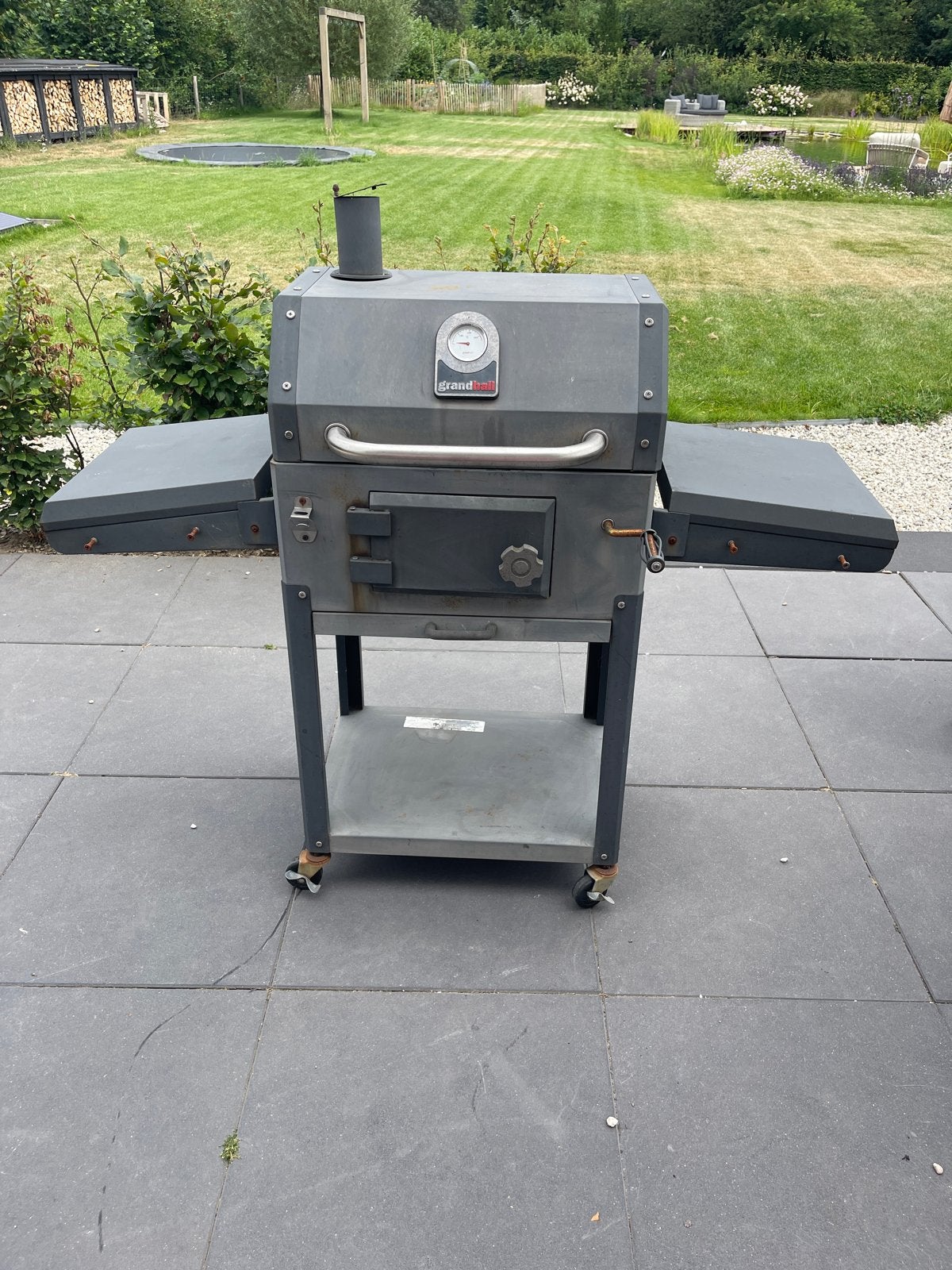 Grandhall houtskool BBQ met zijtafels en thermometer, Ophalen, Gebruikt, Met accessoires
