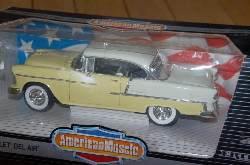 1:18 Chevrolet Bel Air 1955 yellow ERTL in doos WRH, Verzenden, Zo goed als nieuw, Auto, ERTL