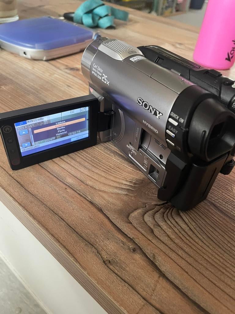 Sony DCR-DVD 310 in Nieuwstaat en compleet in orginele tas!, 20x of meer, Ophalen of Verzenden, Sony, Geheugenkaart