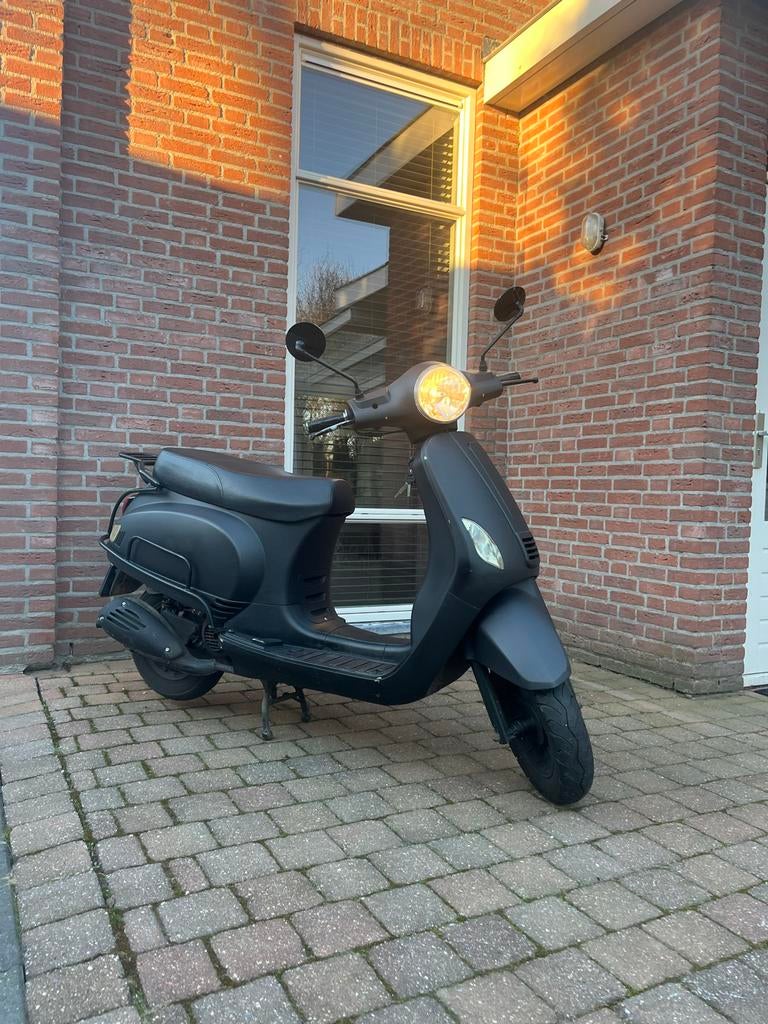 Nette scooter, Fietsen en Brommers, Ophalen of Verzenden, Gebruikt, Benzine