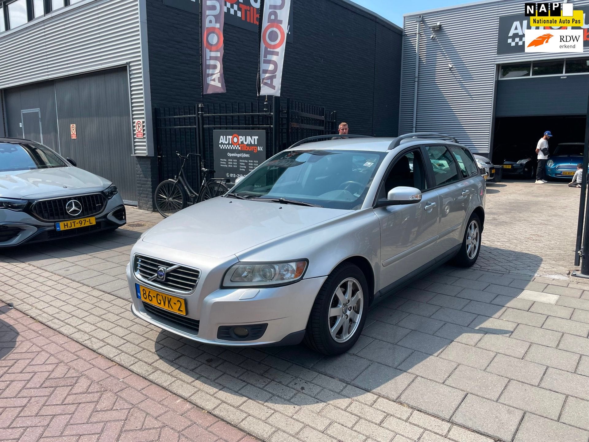 Volvo V50 1.8 Kinetic 2e Eigenaar! Airco NAP APK, Auto's, Volvo, Voorwielaandrijving, 125 pk, Gebruikt, 4 cilinders