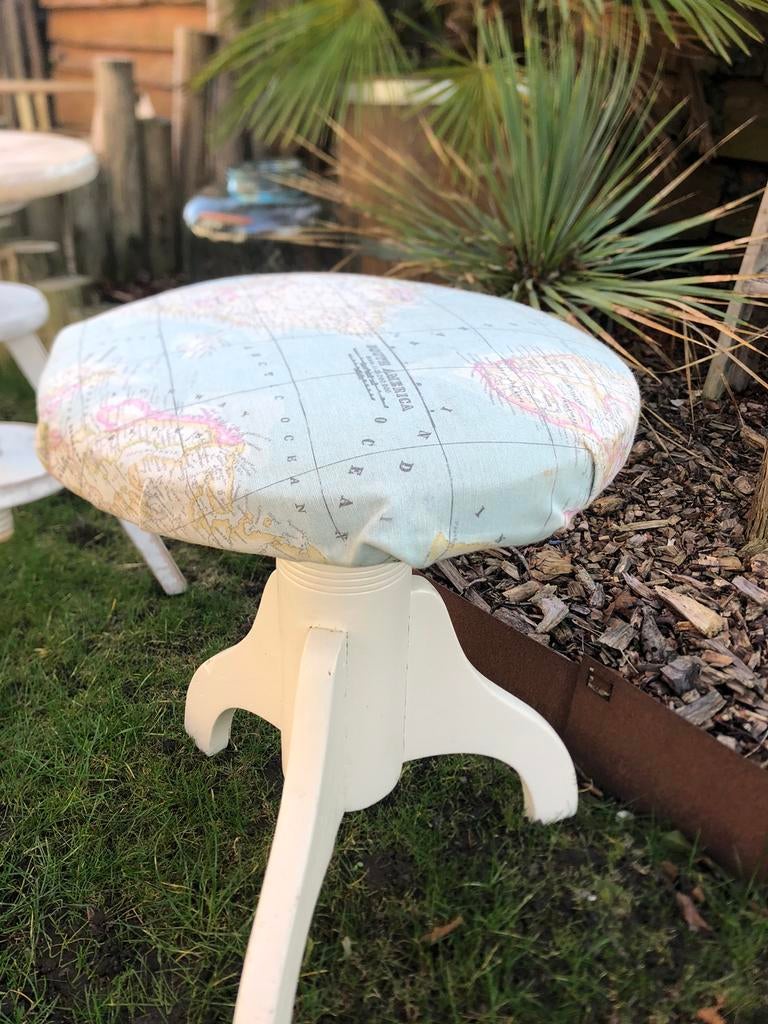 Draaibare zware brocante pianokruk, Ophalen, Zo goed als nieuw, Hout