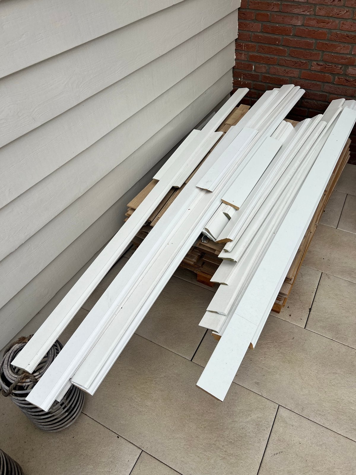 Diverse witte plinten - Gebruikt, Gebruikt, Ophalen of Verzenden, Mdf, 250 cm of meer