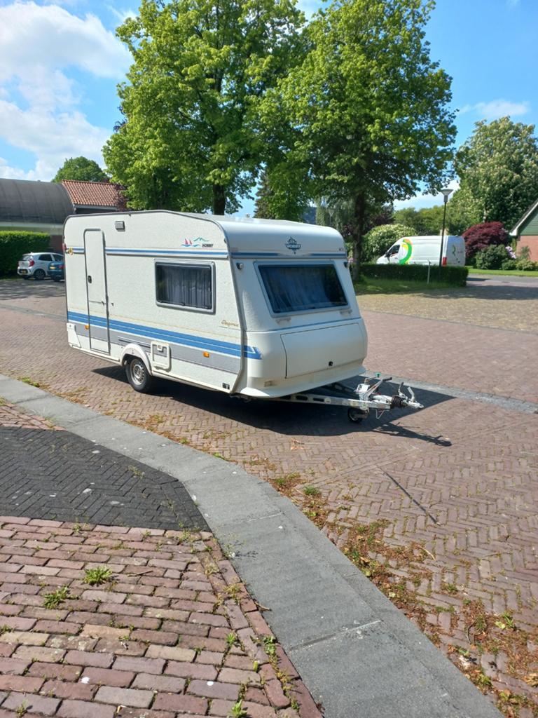 Hobby Elegance 380 U - Compacte en complete caravan, Caravans en Kamperen, Rondzit, Hobby, Omvormbare zithoek, Tot en met 3