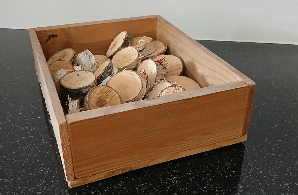 Houten kistje met houten schijfjes, Ophalen of Verzenden
