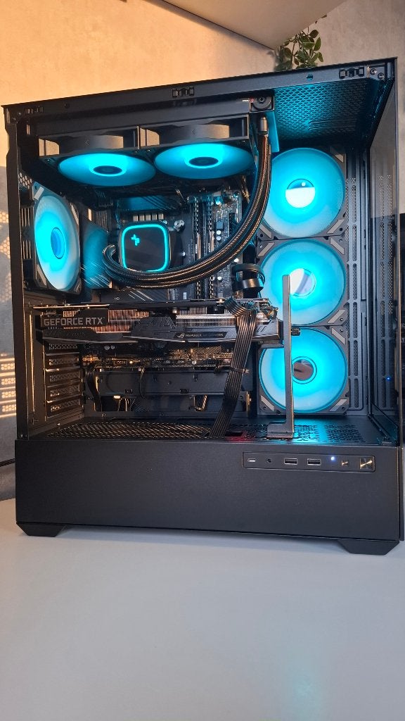 Krachtige Watergekoelde Game Pc met i7 en RTX, Ophalen, 256 GB, Zo goed als nieuw, Gaming