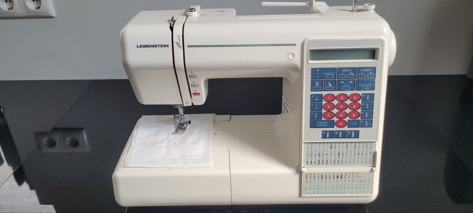 Lewenstein MC.4150 Computergestuurde Naaimachine, Ophalen, Gebruikt, Naaimachine, Lewenstein