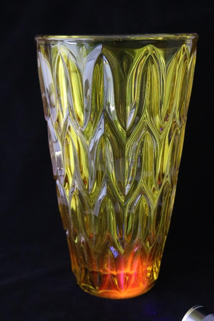 Vintage Sklo Union Rosice amberina cadmium glas vaas c 1960, Ophalen of Verzenden