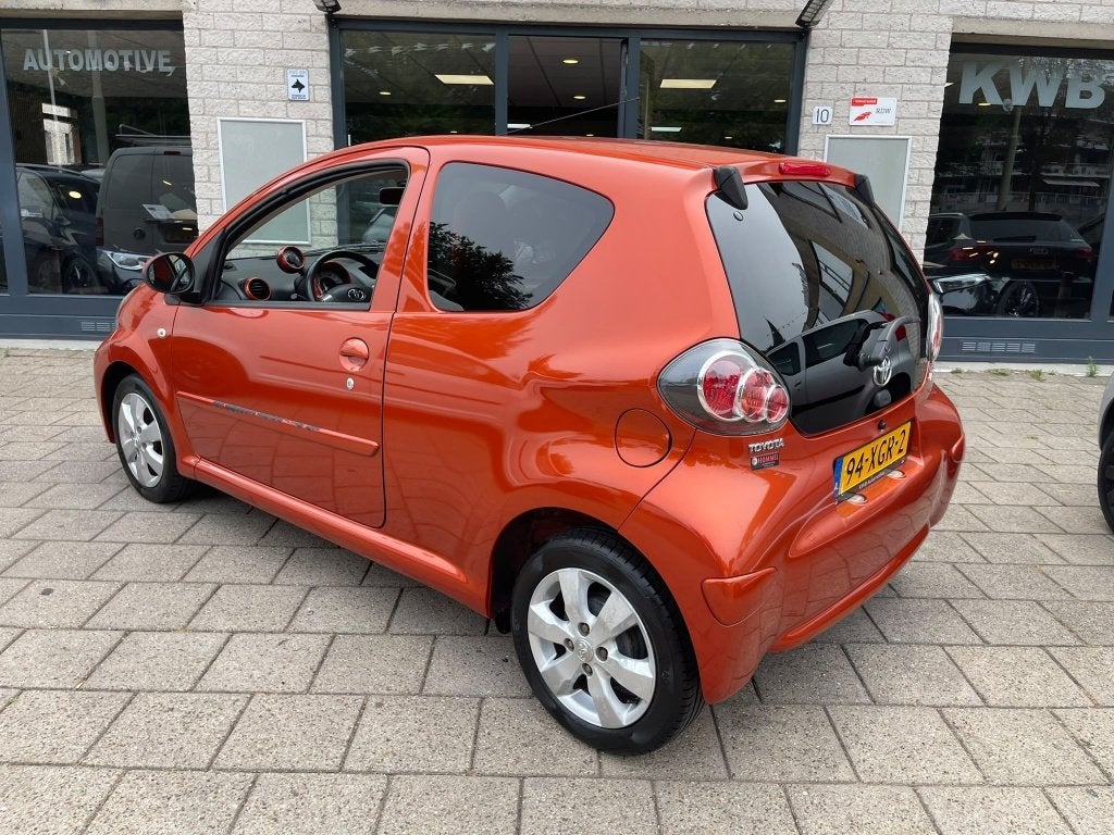 Foto 14 van Toyota Aygo 1.0 VVT-i Dyn Facelift Led Nw Apk NAP (bj 2012)