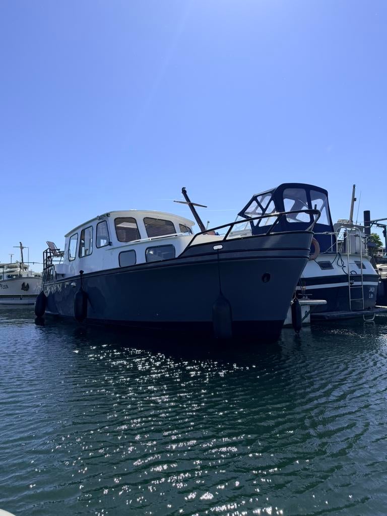Motor kruiser 10m – Diesel Peugeot Indenor – nette basis, Watersport en Boten, Motorboten en Motorjachten, Ophalen of Verzenden