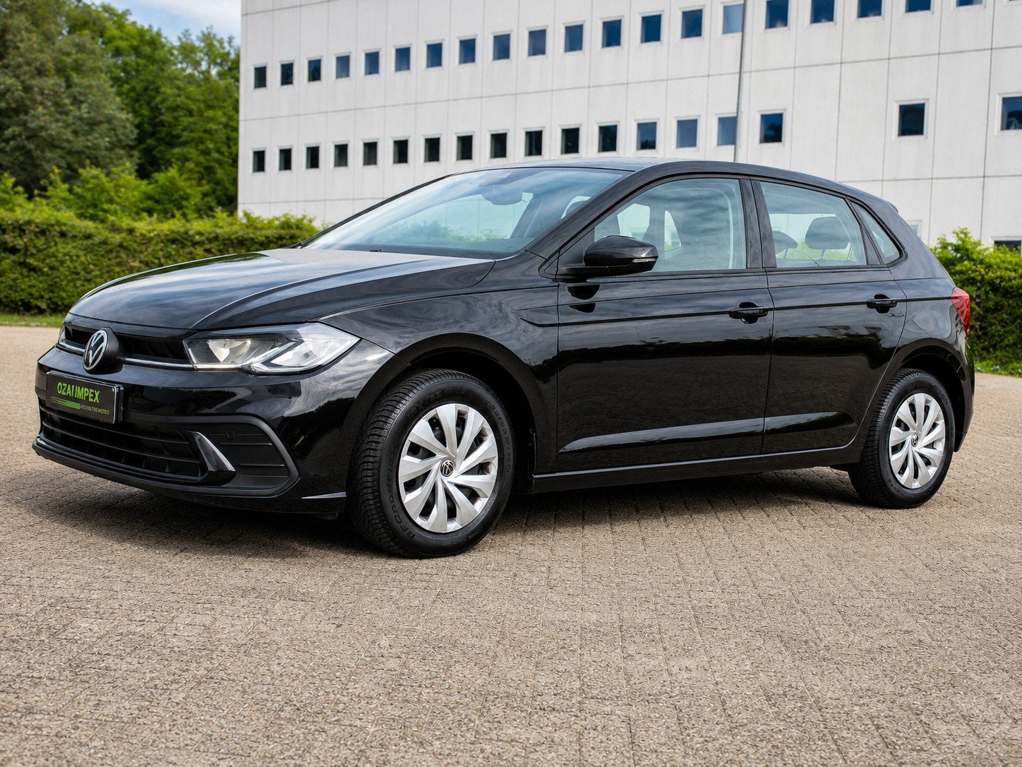 Volkswagen Polo 1.0 TSI 95pk Dsg-7 2022 Zwart, Auto's, Volkswagen, Stof, 1104 kg, Zwart, Bedrijf
