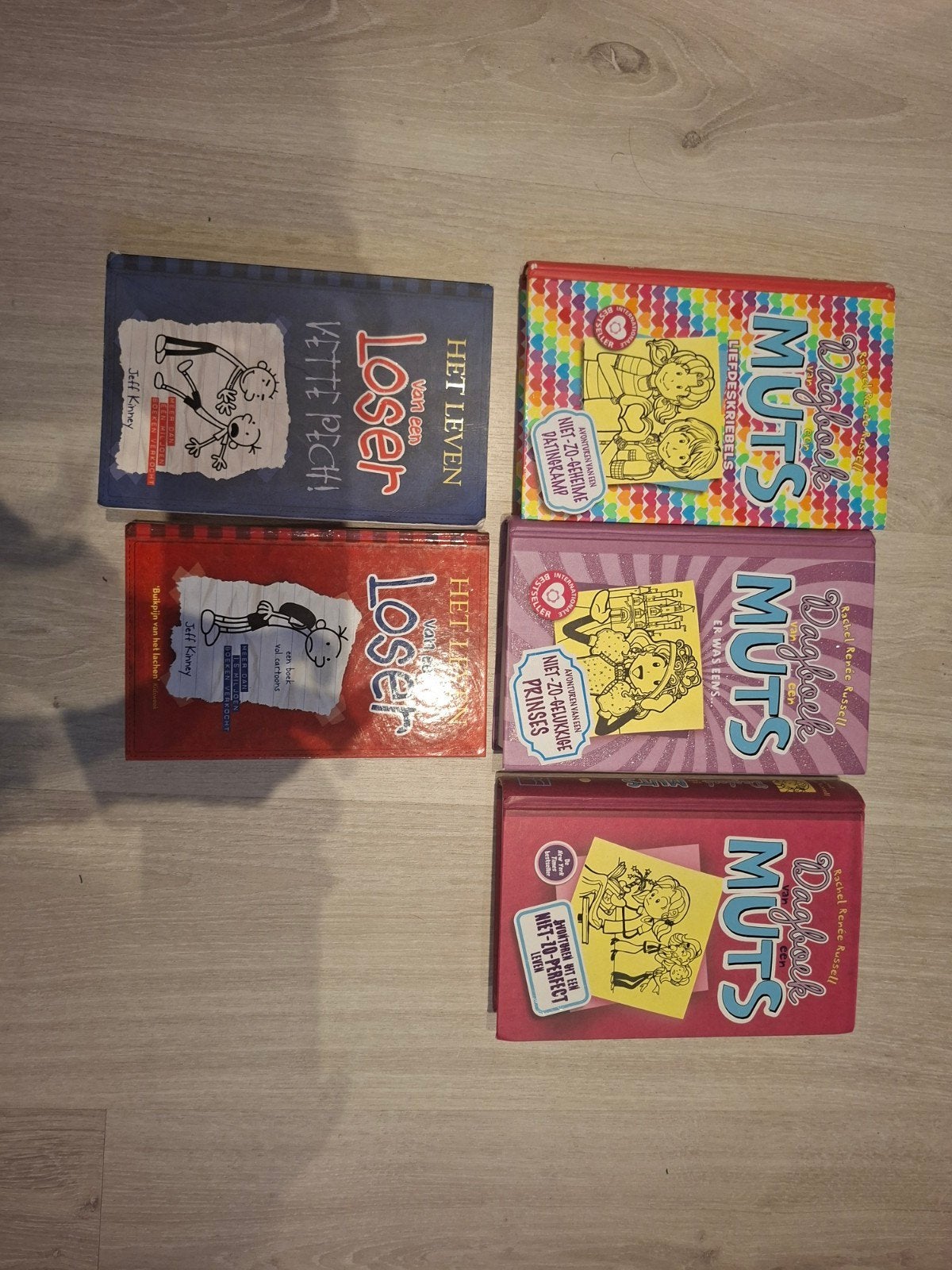 Dagboek van een Muts & Het Leven van een Loser boeken, Boeken, Ophalen of Verzenden, Zo goed als nieuw, Jeff Kinney, Rachel Renée Russell