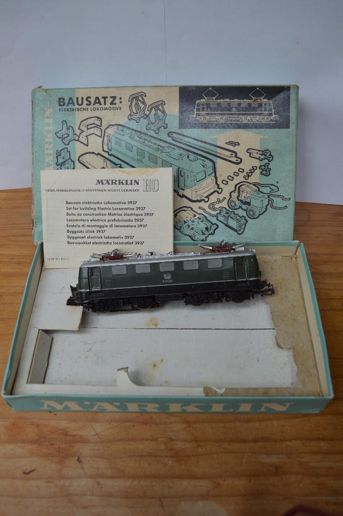 Märklin 3937 : mooie Duitse Eloc in originele verpakking, Hobby en Vrije tijd, Modeltreinen | H0, Wisselstroom, Gebruikt, Locomotief