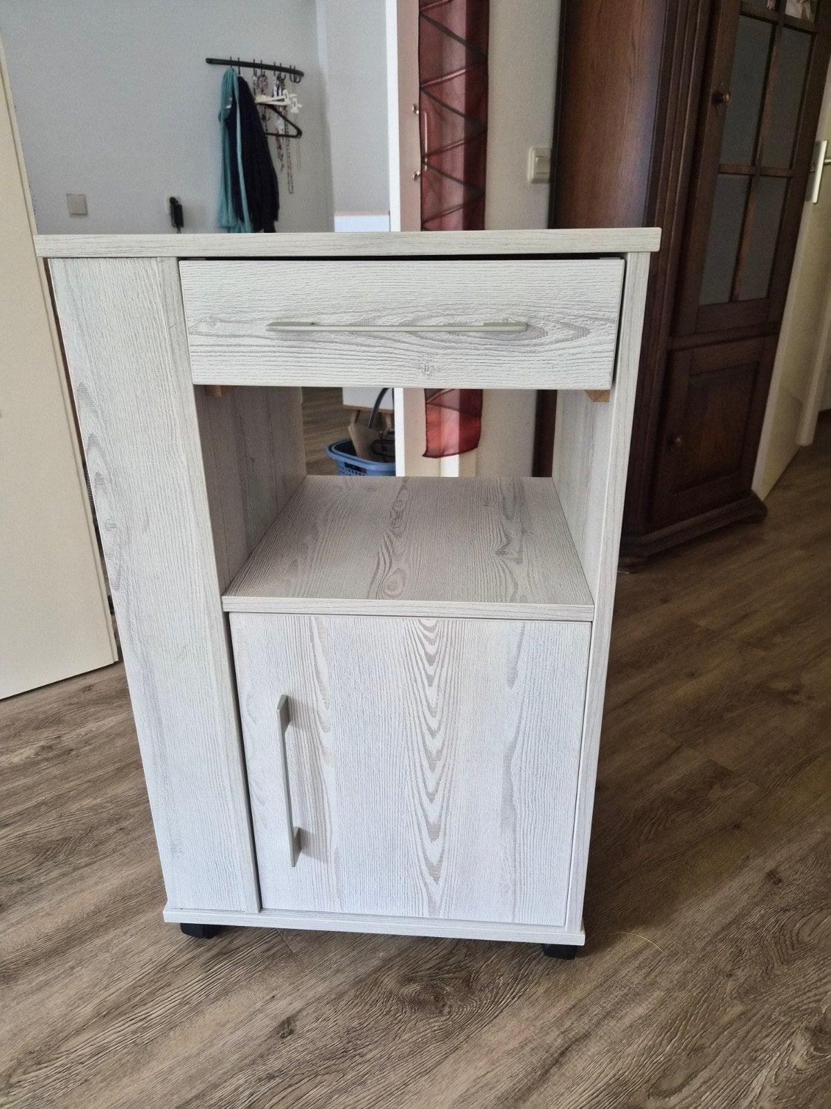 Bedkast met uitklaptafel, Ophalen, Zo goed als nieuw, 70 tot 120 cm