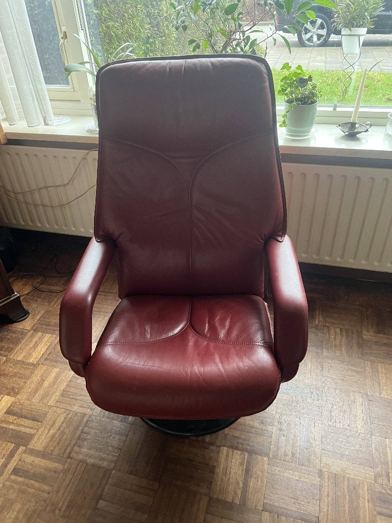 Rode Fauteuil, Ophalen, Gebruikt, 75 tot 100 cm, 50 tot 75 cm