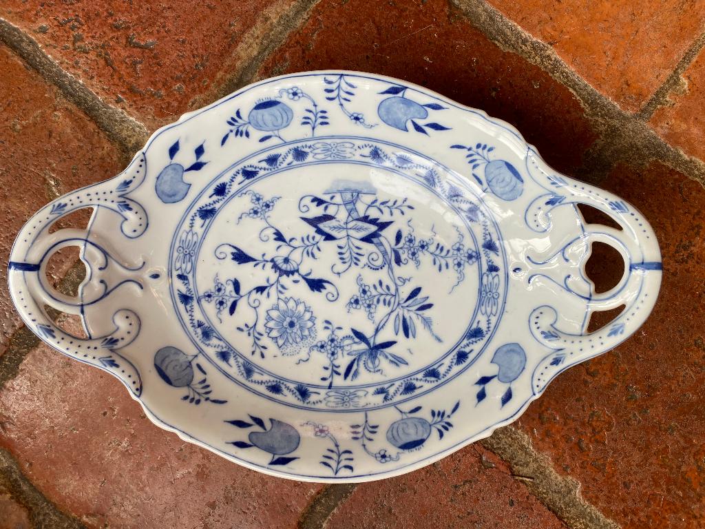 Schaal van Louis Regout, Zwiebelmuster 1883 *Nous deux*, Ophalen of Verzenden