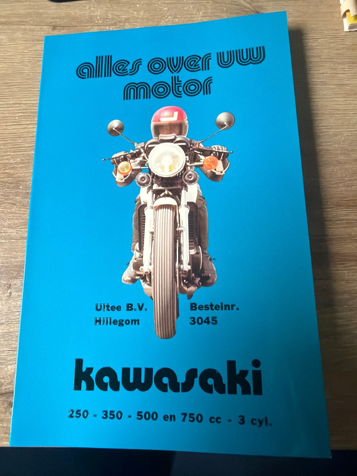 Kawasaki motorboek 250-350-500-750cc 3 cilinder, Ophalen of Verzenden, Kawasaki