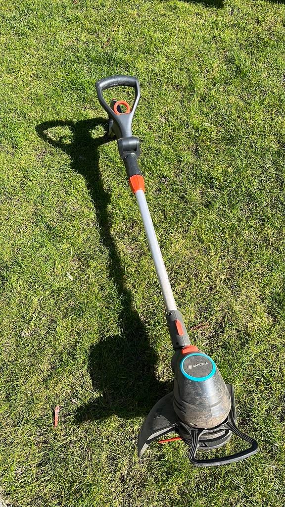 Gardena Accutrimmer (exclusief accu) met extra mesjes, Ophalen, Gebruikt, Minder dan 30 cm, Accu-grasmaaier