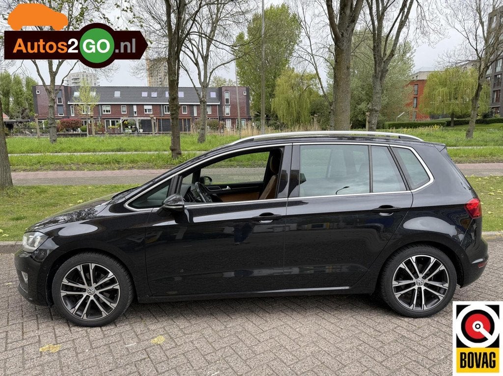 Volkswagen Golf Sportsvan 1.2 TSI Highline I Automaat I Lede, Auto's, Volkswagen, Gebruikt, Euro 6, 4 cilinders, Zwart