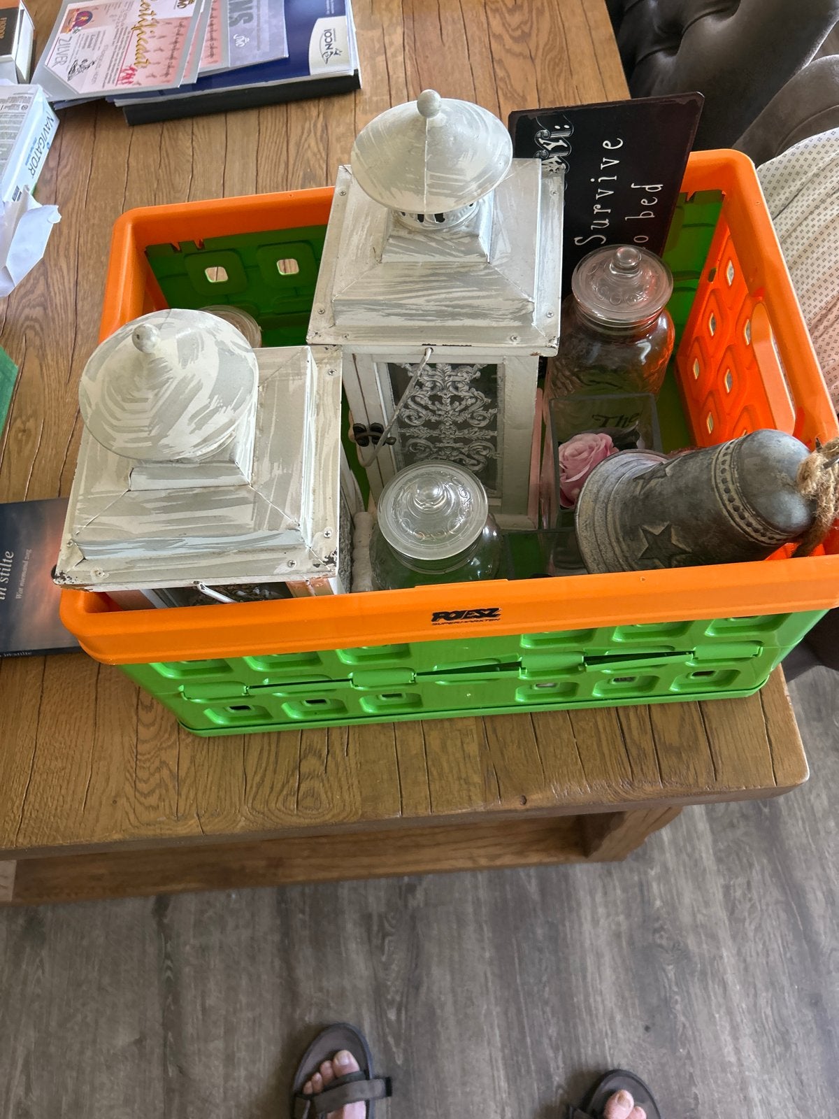 Spullen voor rommelmarkt of wellicht voor jezelf tussen, Ophalen