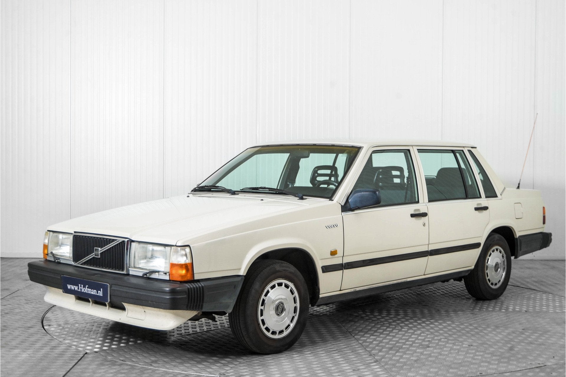 Volvo 740 2.3 GL (bj 1987), Auto's, Gebruikt, Centrale vergrendeling, 116 pk, Wit