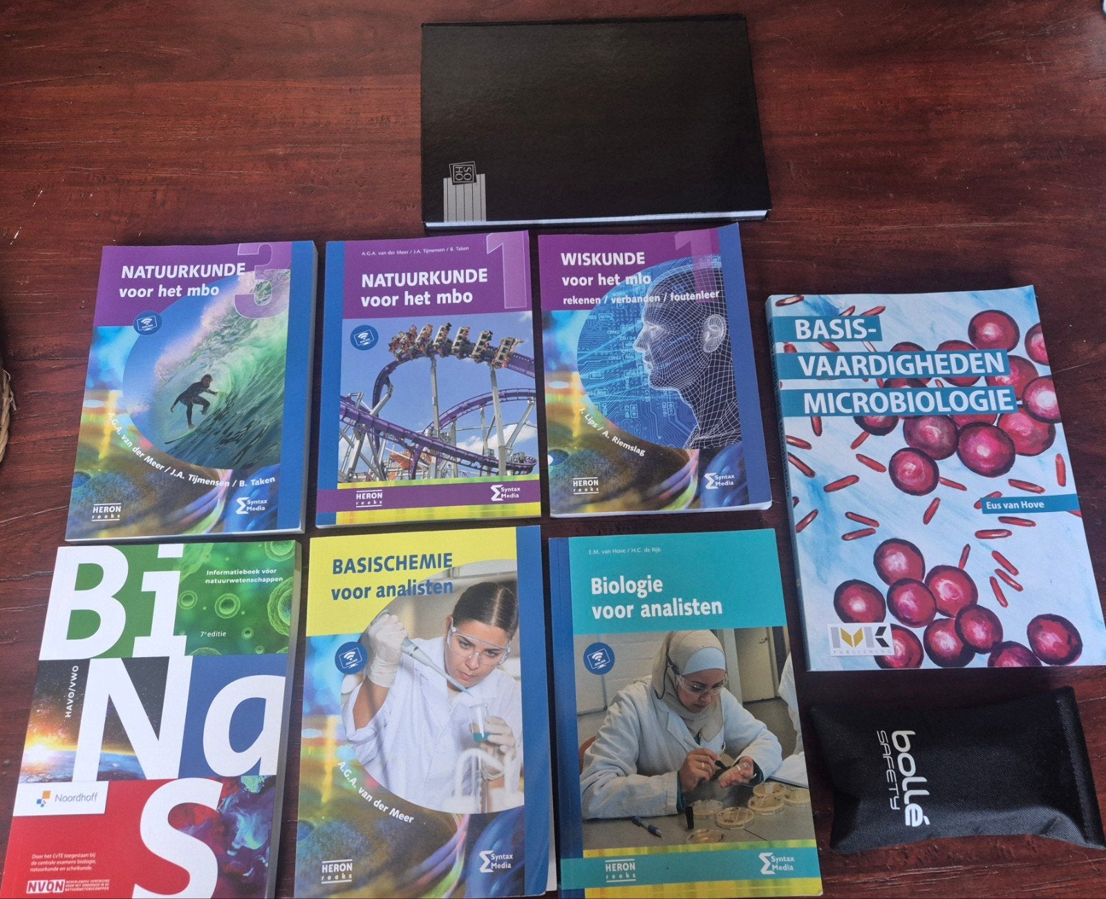 Opleiding Biologisch medisch analist boeken + toebehoren, Ophalen of Verzenden, Beta, Zo goed als nieuw