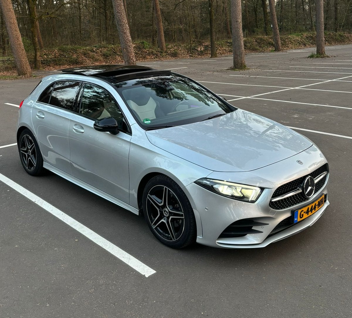 Mercedes-Benz A-Klasse AMG Line   Pano  Night  Ambient  FULL, Automaat, Parkeerassistent, 163 pk, Leder